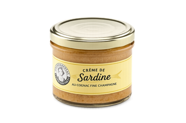 Sardinencreme mit Champagner – Glas geöffnet, Brotaufstrich daneben